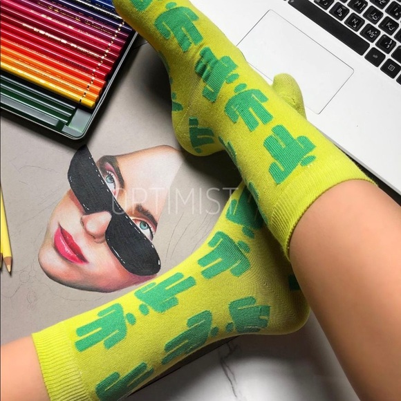 Crazy fun unmatched socks! - Picture 6 of 16